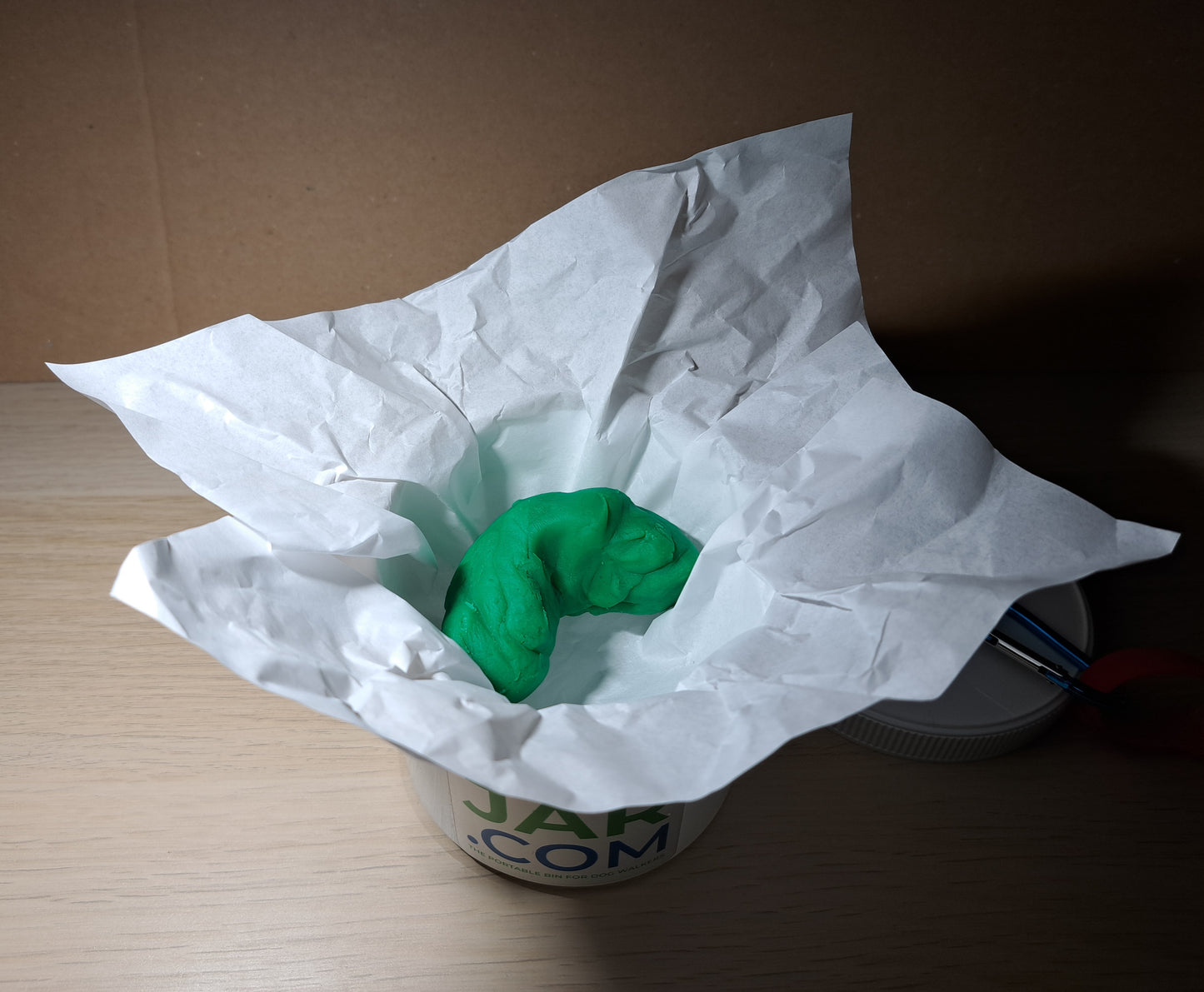 Murray Jar The Portable bin for dog walkers 150ml